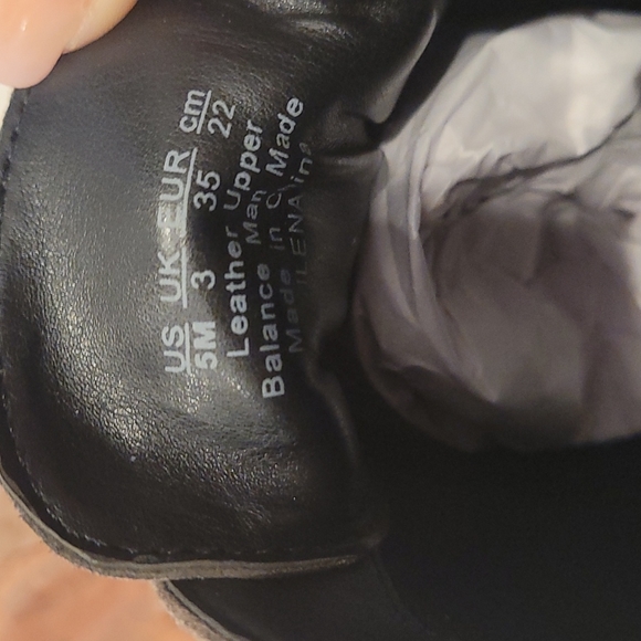 NWOT Franco Sarto Ileana Grey Suede flat booties - Picture 5 of 7